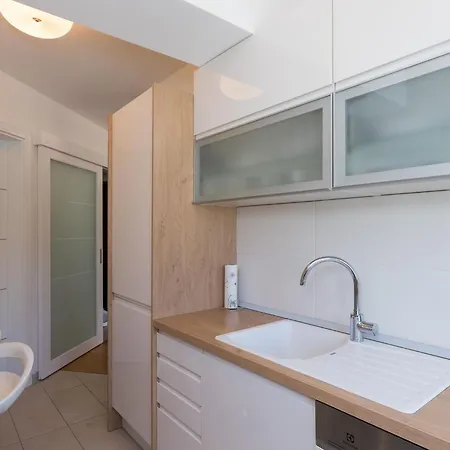 Clouds - Two Bedroom With Balcony And City View *