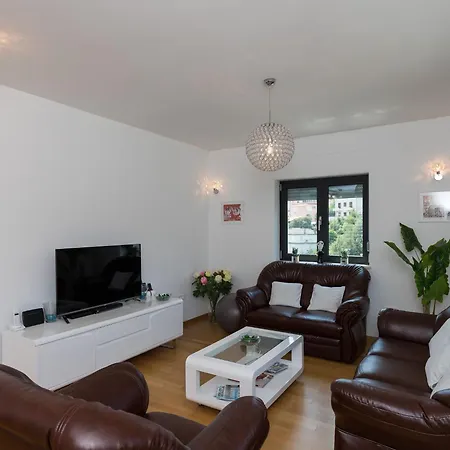 Apartament Clouds - Two Bedroom With Balcony And City View Dubrownik