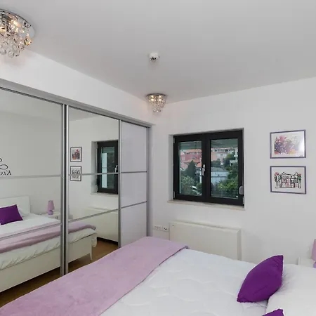 Clouds - Two Bedroom With Balcony And City View * Dubrownik
